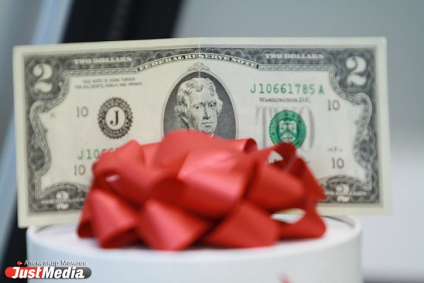 Снова началось! Доллар достиг исторического максимума, и по мнению свердловских экспертов — это не предел