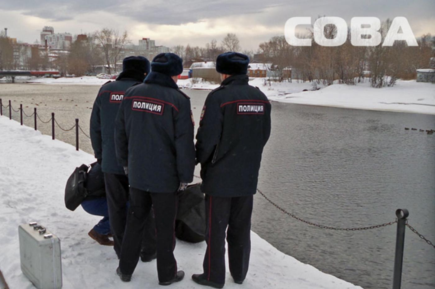 Водолазы выловили из Исети тело мужчины - Фото 1