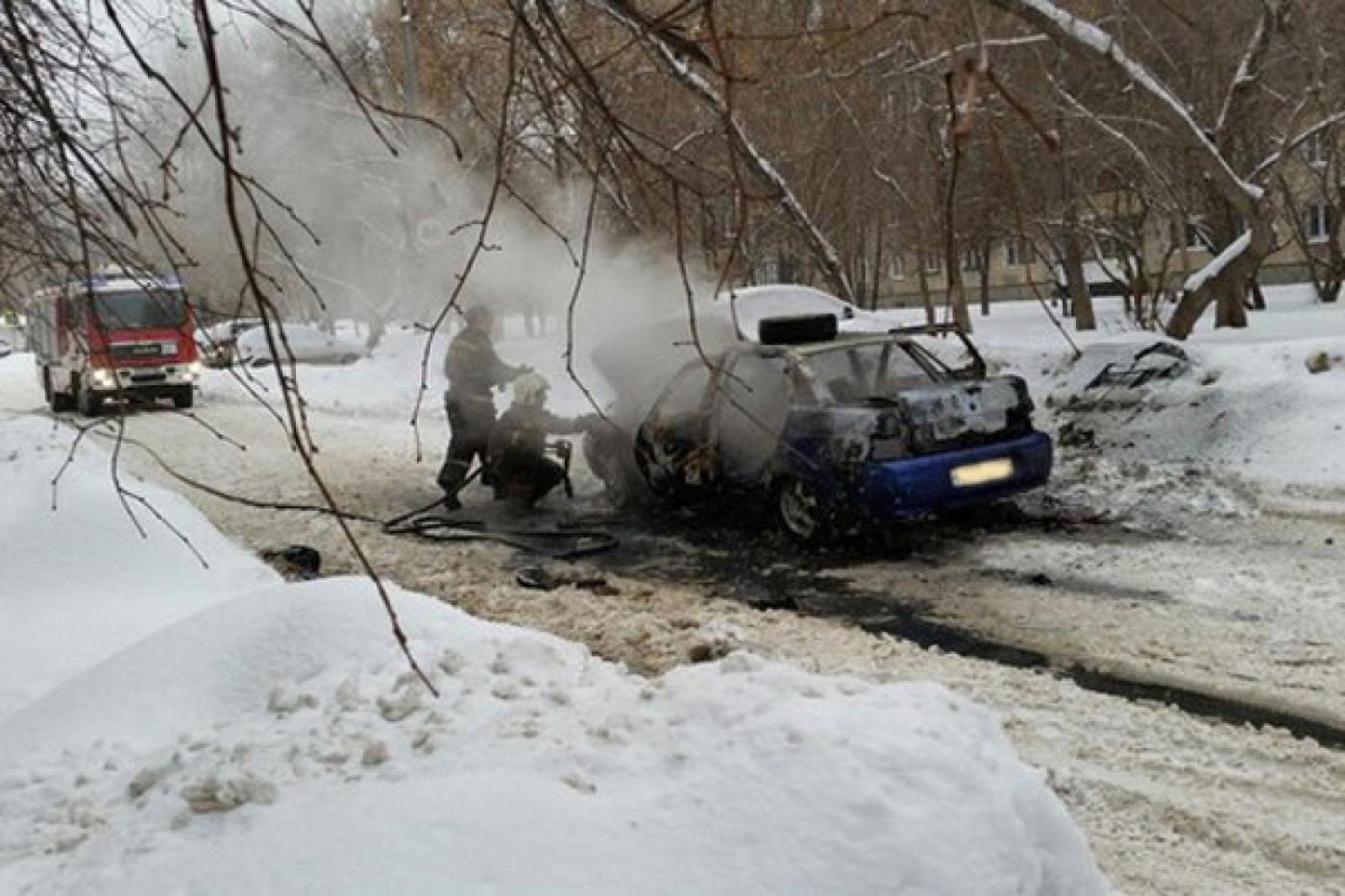 На Уралмаше сгорела «десятка» - Фото 1