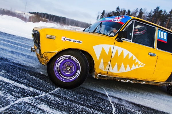 «Теплая зима» в Екатеринбурге: ледовый дрифт набирает обороты