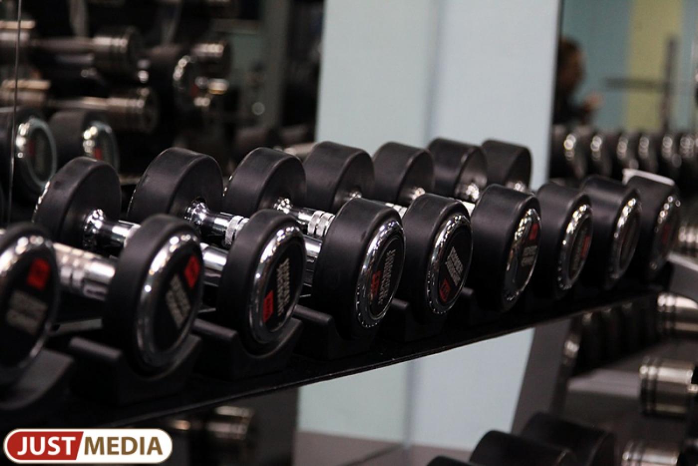 Свердловский судебный пристав стал абсолютным чемпионом УрФО по пауэрлифтингу - Фото 1