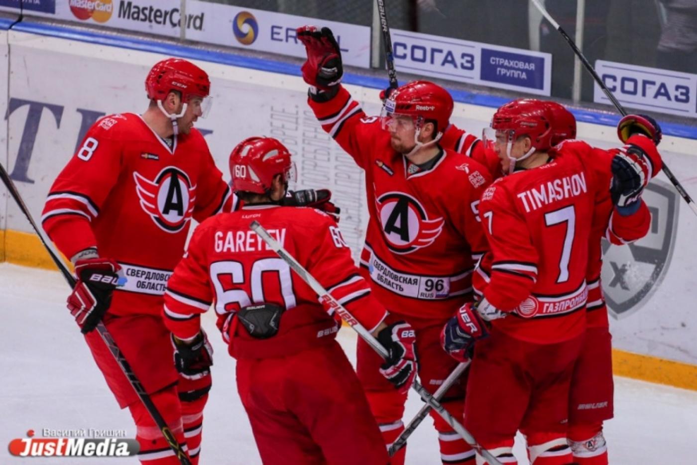 «Автомобилист» переиграл «Металлург» и сравнял счет в серии - Фото 1