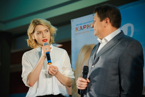 Роль кишечной палочки и встреча с сослуживцем. Актеры сериала «Вечный отпуск» пообщались с екатеринбургскими фанатами