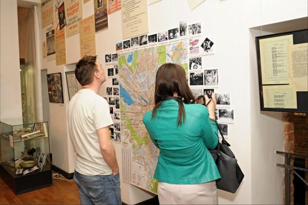 «За каждой строчкой — мы». В библиотеке Белинского покажут «печать Свердловского рок-клуба» - Фото 1