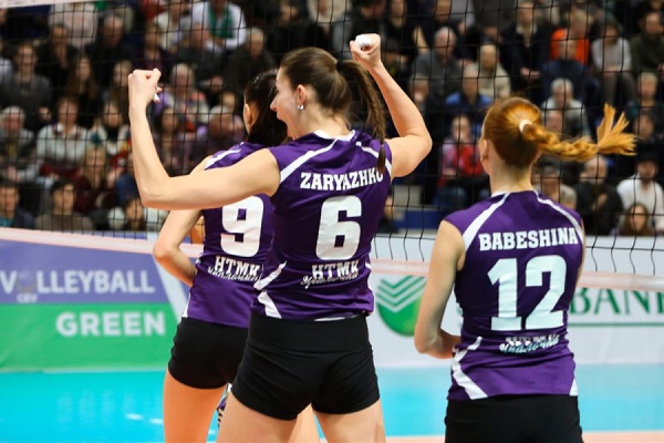 «Уралочка-НТМК» уступила «Волеро»: «сборная мира» уезжает из Екатеринбурга абсолютным лидером - Фото 1