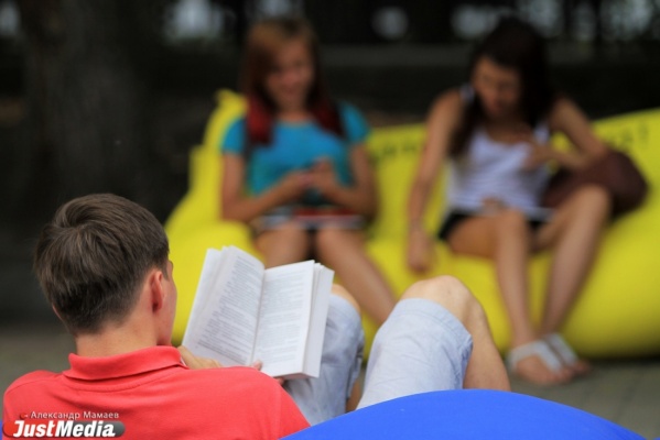 Жители Екатеринбурга в течение года будут читать любимые произведения Владислава Крапивина