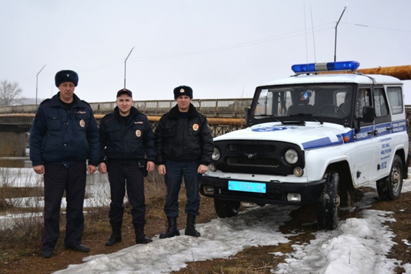 В Красноуфимске полицейские отговорили девушку от суицида