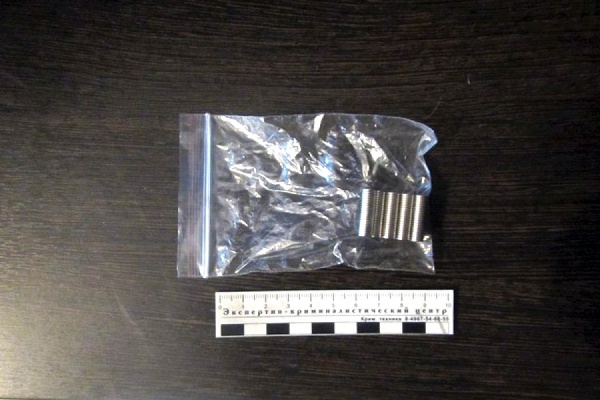 В Екатеринбурге мама расфасовывала для сына «синтетику» на продажу