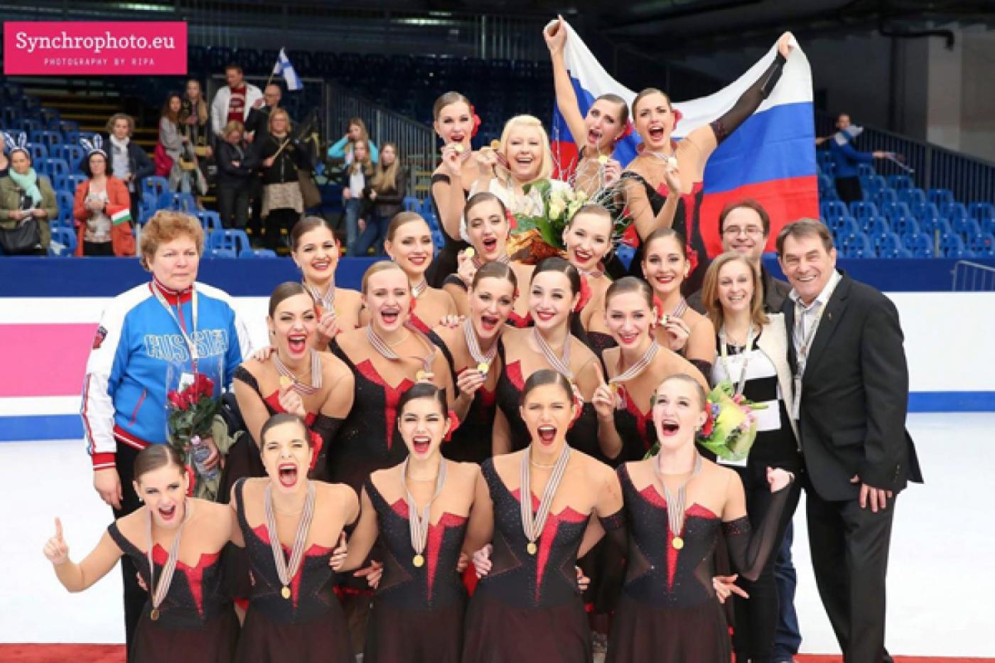 Екатеринбургские фигуристки в составе сборной стали чемпионами мира - Фото 1