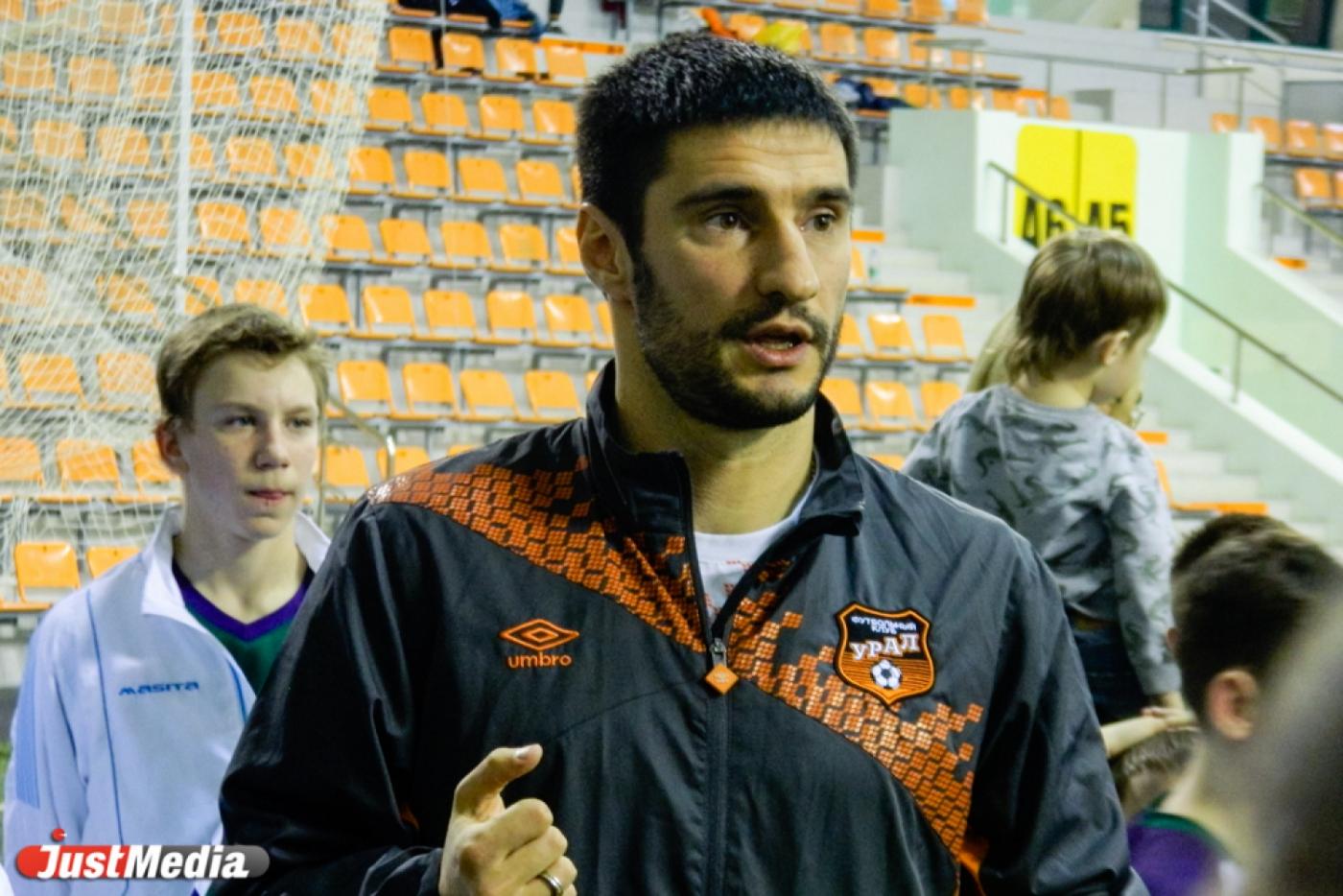 Спартак Гогниев: Люди даже на чемпионате мира пенальти не забивают - Фото 1