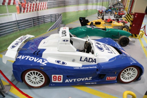 От легендарной «эмки» до катера на подводных крыльях. В Верхней Пышме открылся музей достижений отечественного автопрома