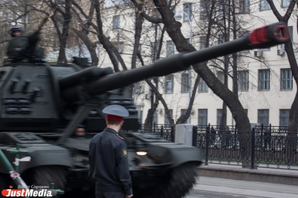 В Екатеринбурге на время майских праздников закрывается движение по ряду улиц во всех районах города