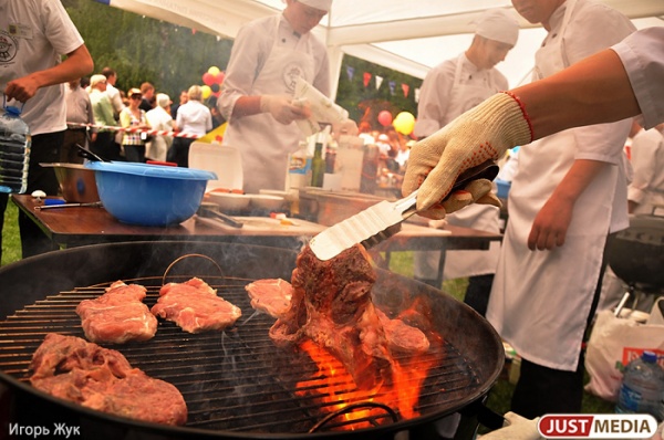 Директор комбината питания «Кремлевский», командор Мальтийского ордена и хирург: определен состав жюри фестиваля барбекю