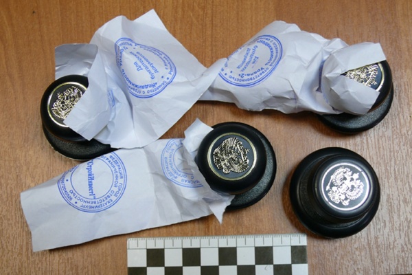 МВД, ФМС, МЧС: силовики задержали производителей поддельных печатей и документов