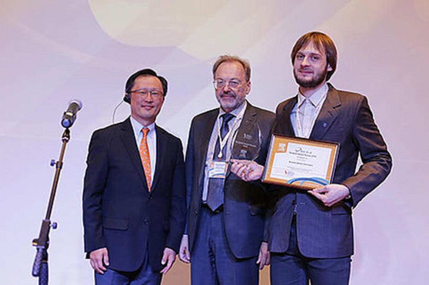 Физики УрФУ Дмитрий Мальцев и Денис Аликин признаны лучшими учеными России - Фото 1