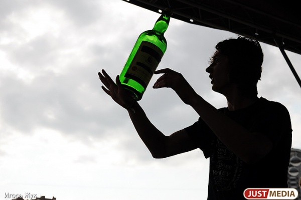 В Екатеринбурге праздник пивоварни отметят бочкоболлом под песни «Ногу свело!»