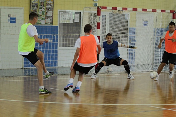 «Хотим играть в агрессивный мини-футбол». Главный тренер «Синары» рассказал о подготовке к новому сезону