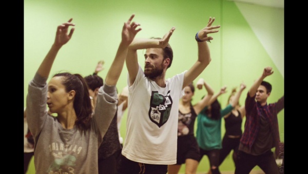 Танцы с шаолиньскими монахами и особенными детьми. В Екатеринбурге стартовал многонедельный танцевальный проект