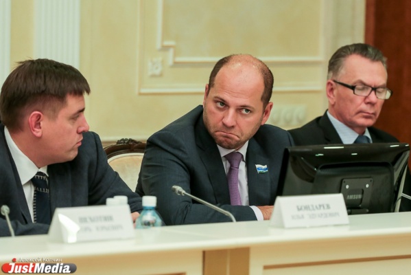 Скандальный политолог обвинил Гаффнера в черном пиаре: «Подделал тираж «Областной газеты» и «заручился поддержкой» конкурентов». ФОТО