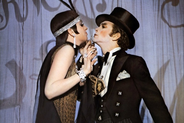 Кадр из фильма «Кабаре»