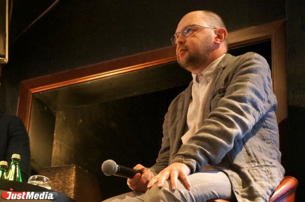 «Вцепился в его биографию, как клещ». Свердловский коммунист «терроризирует» писателя Иванова