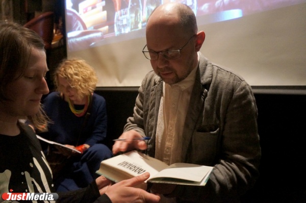 «Это комплекс маленького человека?». Попытки дополнить биографию писателя Иванова привели к конфликту продюсера с «Википедией»