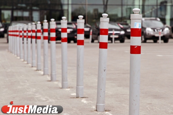 Еще на трех улицах Екатеринбурга установят знак «Остановка запрещена»