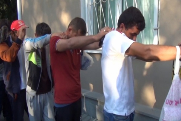 «Обыскали 16 квартир». В Екатеринбурге ФСБ задержала 69 вербовщиков ИГИЛ - Фото 1