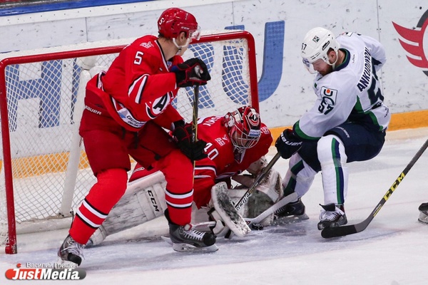 Все на хоккей! Сегодня «Автомобилист» проведет первый домашний матч в сезоне - Фото 1