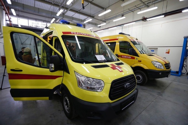 Центру медицины катастроф вручили реанимобиль для оказания экстренной помощи тяжело пострадавшим пациентам