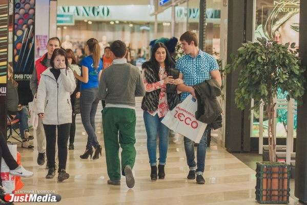«Это не шутки, мы платим за покупки». В «Гринвиче» пройдет распродажа с призовым фондом в 200 тысяч рублей