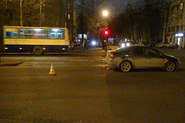 На Гагарина—Первомайской под колеса автомобиля попала пенсионерка