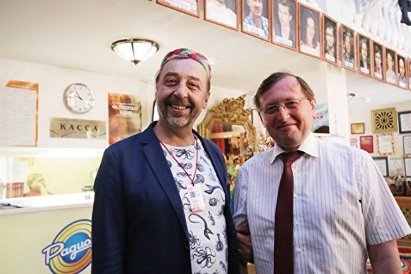 ФОТО со страницы Николая Коляды в фейсбук