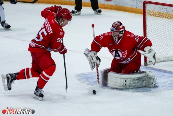 Сенсационная победа! ХК «Автомобилист» на выезде переиграл «СКА» Павла Дацюка