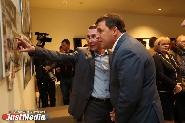 «Это прекрасный подарок для всех нас». Книга и фотовыставка об истории Свердловска собрала региональную элиту в «Ельцин-Центре»