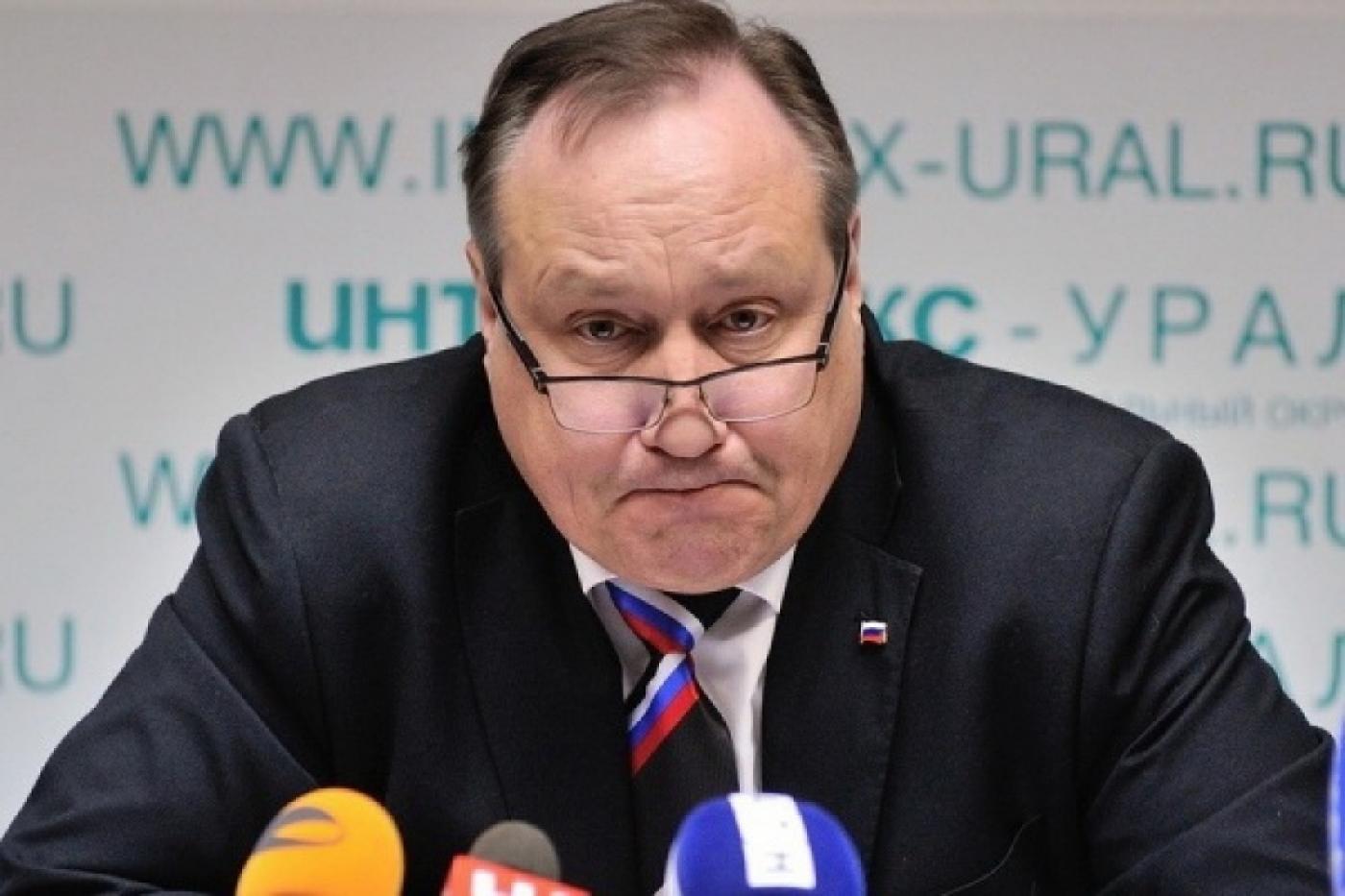 Свердловский минздрав опроверг информацию о сокращении бюджетных расходов на профилактику ВИЧ - Фото 1