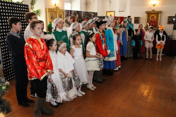 «Чужих детей не бывает». В Арамиле прошла благотворительная елка для детей с ограниченными возможностями