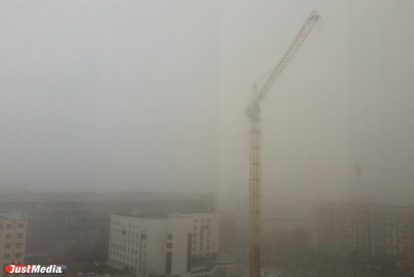 «Природа так не пахнет». Жители Химмаша пожаловались на двухдневную вонь от очистных сооружений. ФОТО