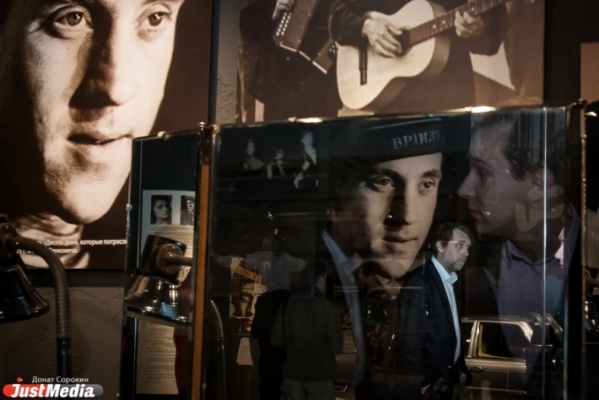 «С тобой...без тебя..»: в Музее Высоцкого первая жена музыканта презентует уникальную биографическую книгу