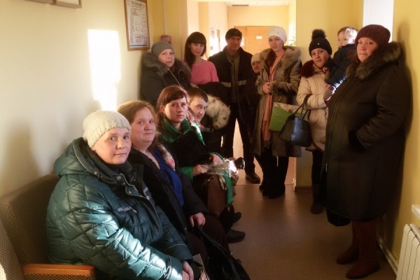 В Ирбите многодетные семьи уже три года ждут коммуникаций и дорог. ФОТО