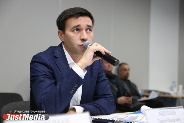 «Ему хотелось перейти на новый уровень». Из мэрии уволили главного архитектора