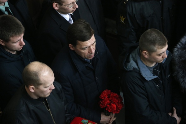 Куйвашев простился с приставом, убитым фигурантом «дела МУГИСО»