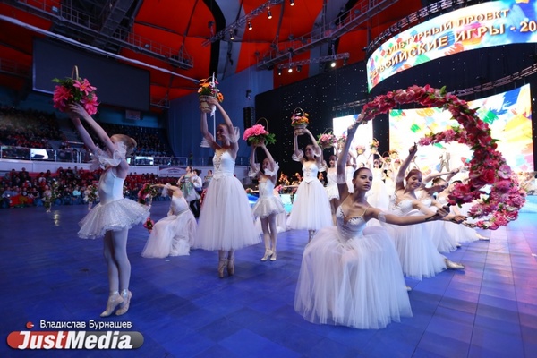 «Участвуют лишь самые сильные». Тысячи юных талантов начали борьбу в рамках Дельфийских игр