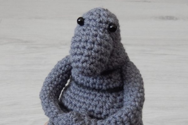 «Я человек идейный». Уралец решил заработать на вязаных Ждунах