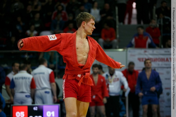 Уральский самбист Илья Хлыбов стал пятикратным чемпионом мира и абсолютным рекордсменом региона по числу титулов - Фото 1