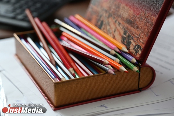 В Екатеринбурге на День матери нарисуют портреты мам - Фото 1