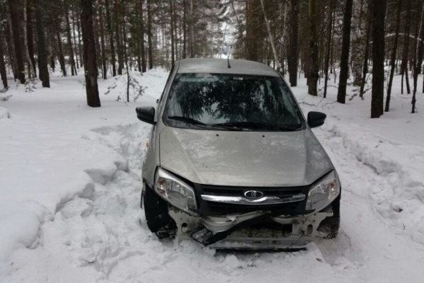 В Первоуральске в стельку пьяная автоледи сбила пешехода и спрятала машину в лесу - Фото 1