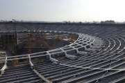 На «Екатеринбург-Арене» начали монтаж крыши. ФОТО