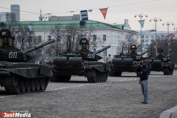 В среду в Екатеринбурге пройдет первая репетиция Парада Победы. ГРАФИКИ ПЕРЕКРЫТИЙ - Фото 1