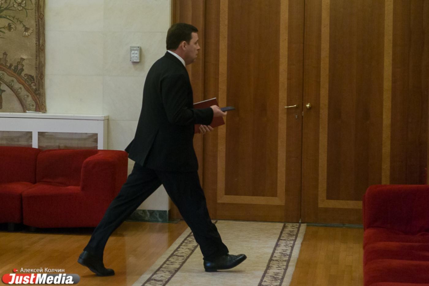 Куйвашев, Ройзман и дальнобойщики сохранили устойчивость Свердловской области на среднем уровне - Фото 1